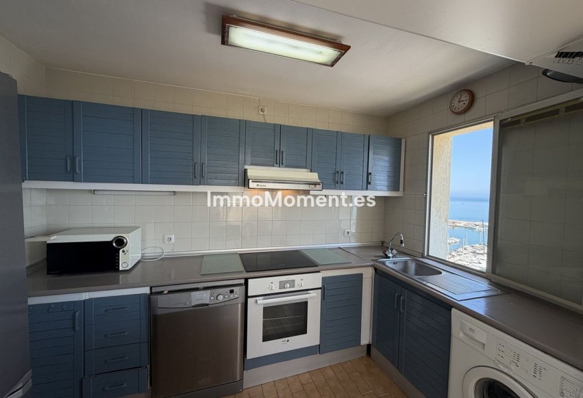Resale - Apartment - Estepona - Estepona Centro