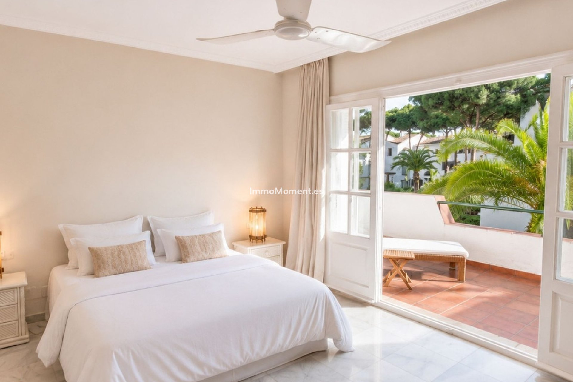 Resale - Apartment - Estepona - Estepona Centro
