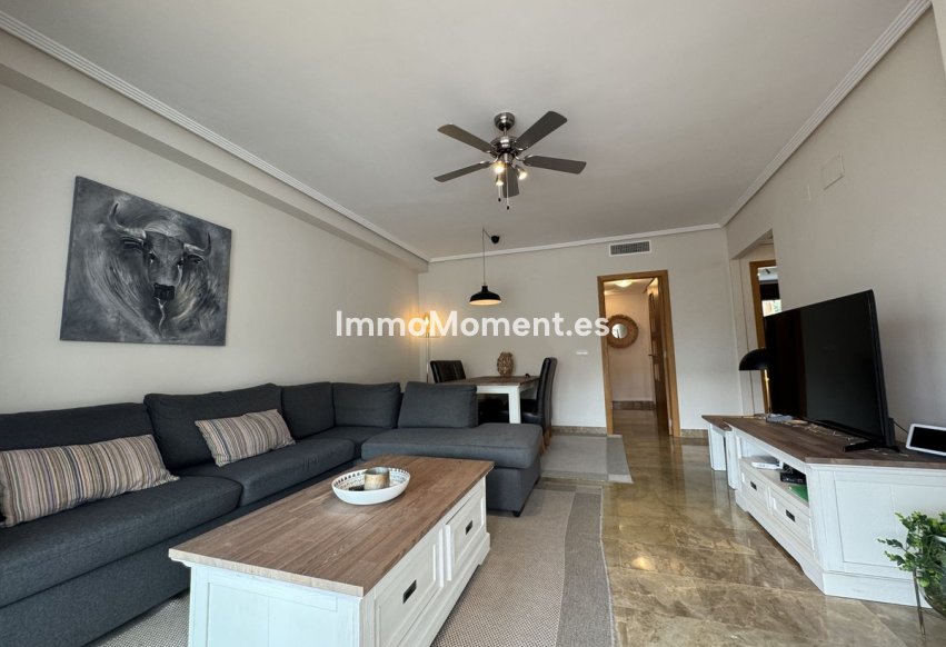 Resale - Apartment - Estepona - Estepona Centro
