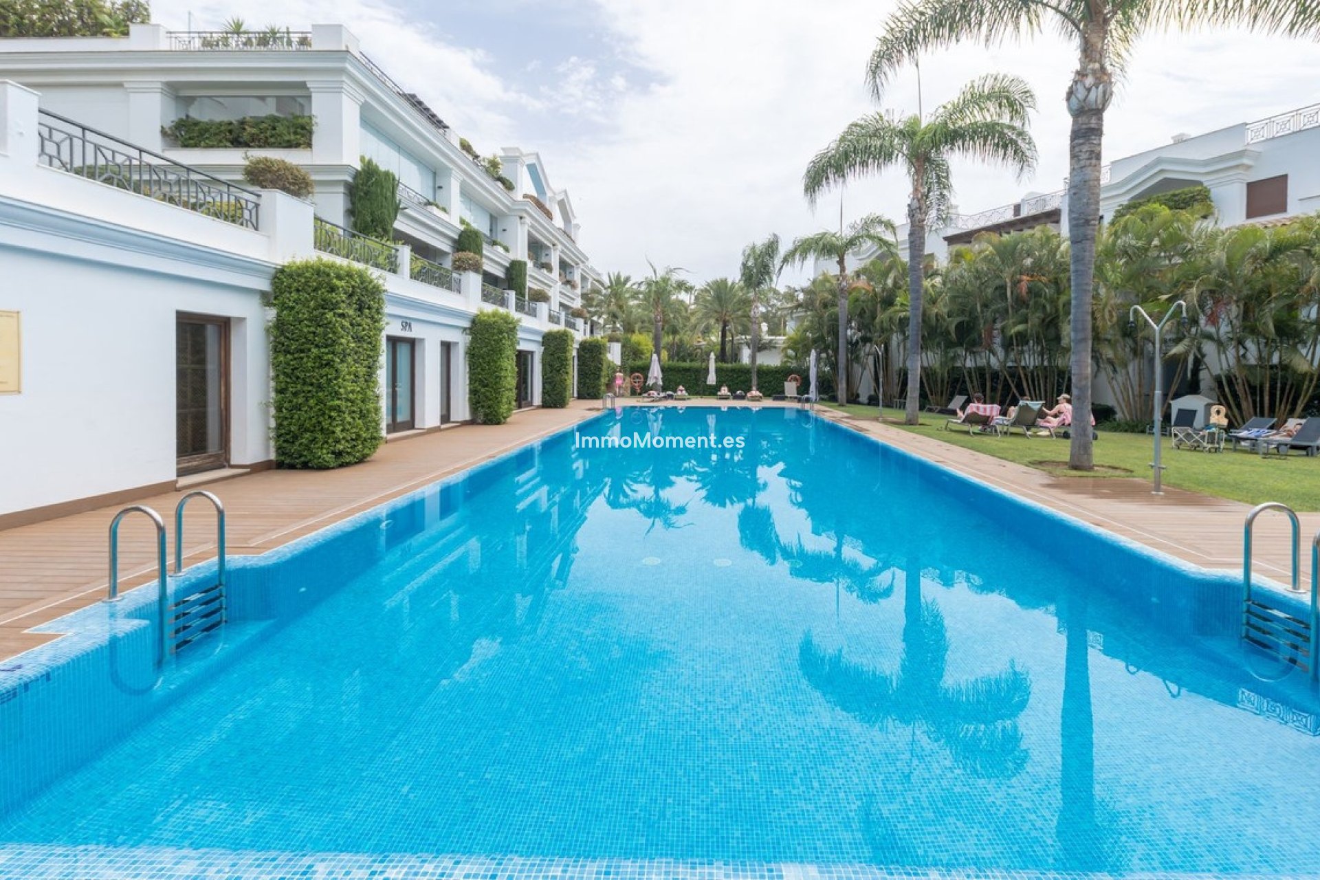 Resale - Apartment - Estepona - Estepona Centro