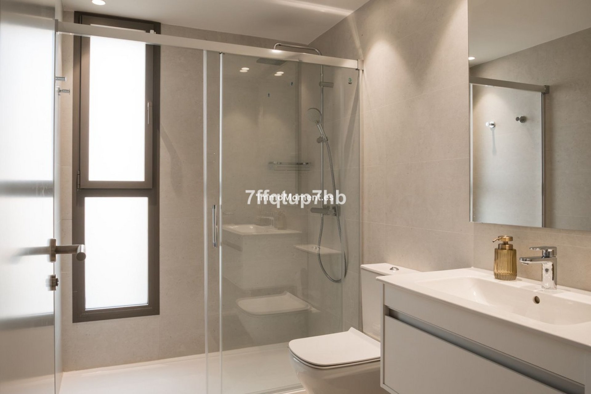 Resale - Apartment - Estepona - Estepona Centro