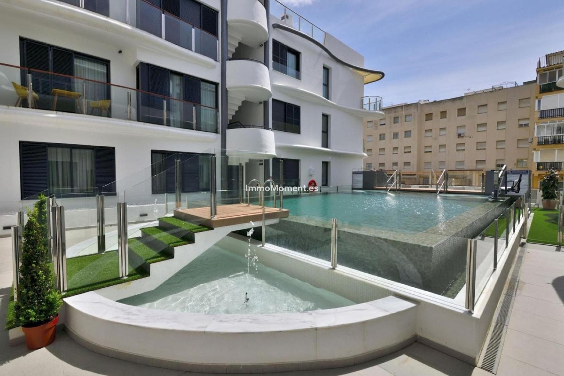 Resale - Apartment - Estepona - Estepona Centro