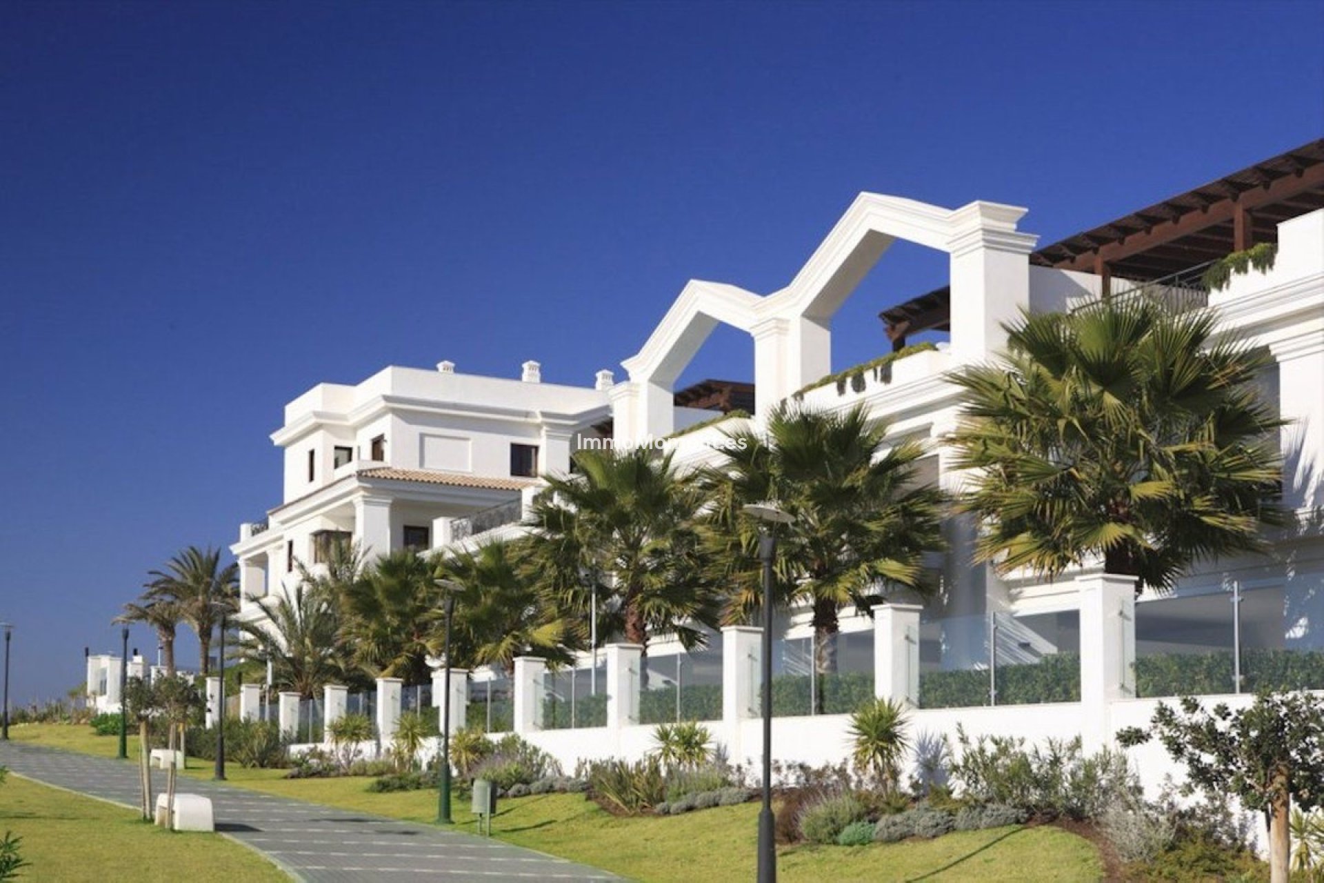 Resale - Apartment - Estepona - Estepona Centro