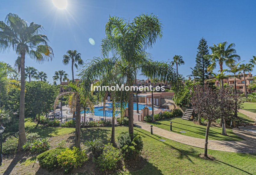 Resale - Apartment - Estepona - Hacienda del Sol