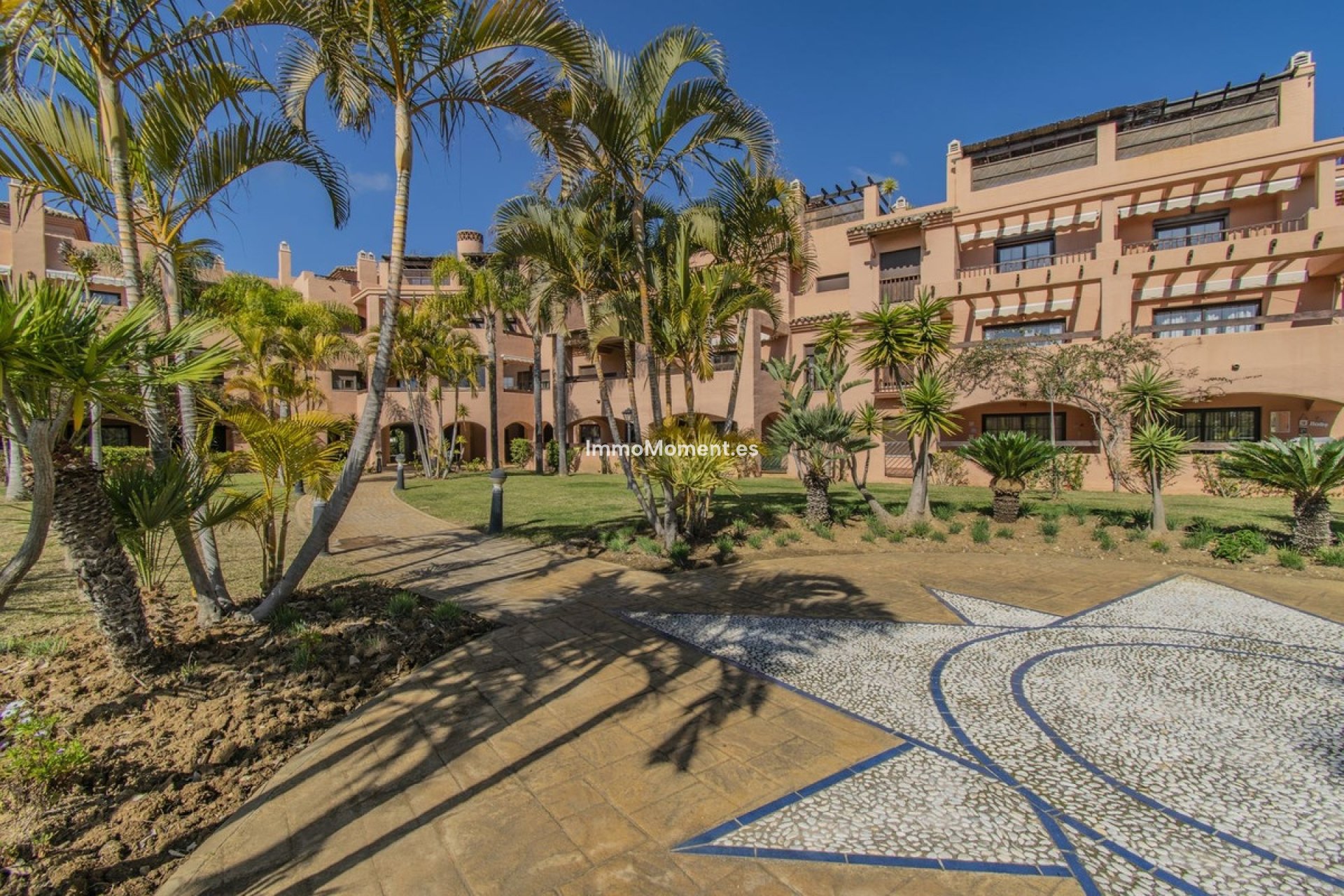Resale - Apartment - Estepona - Hacienda del Sol