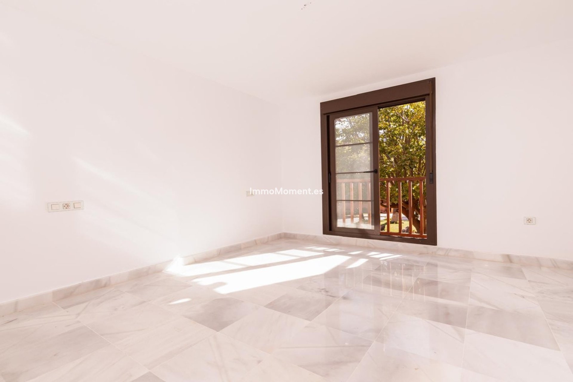 Resale - Apartment - Estepona - Hacienda del Sol