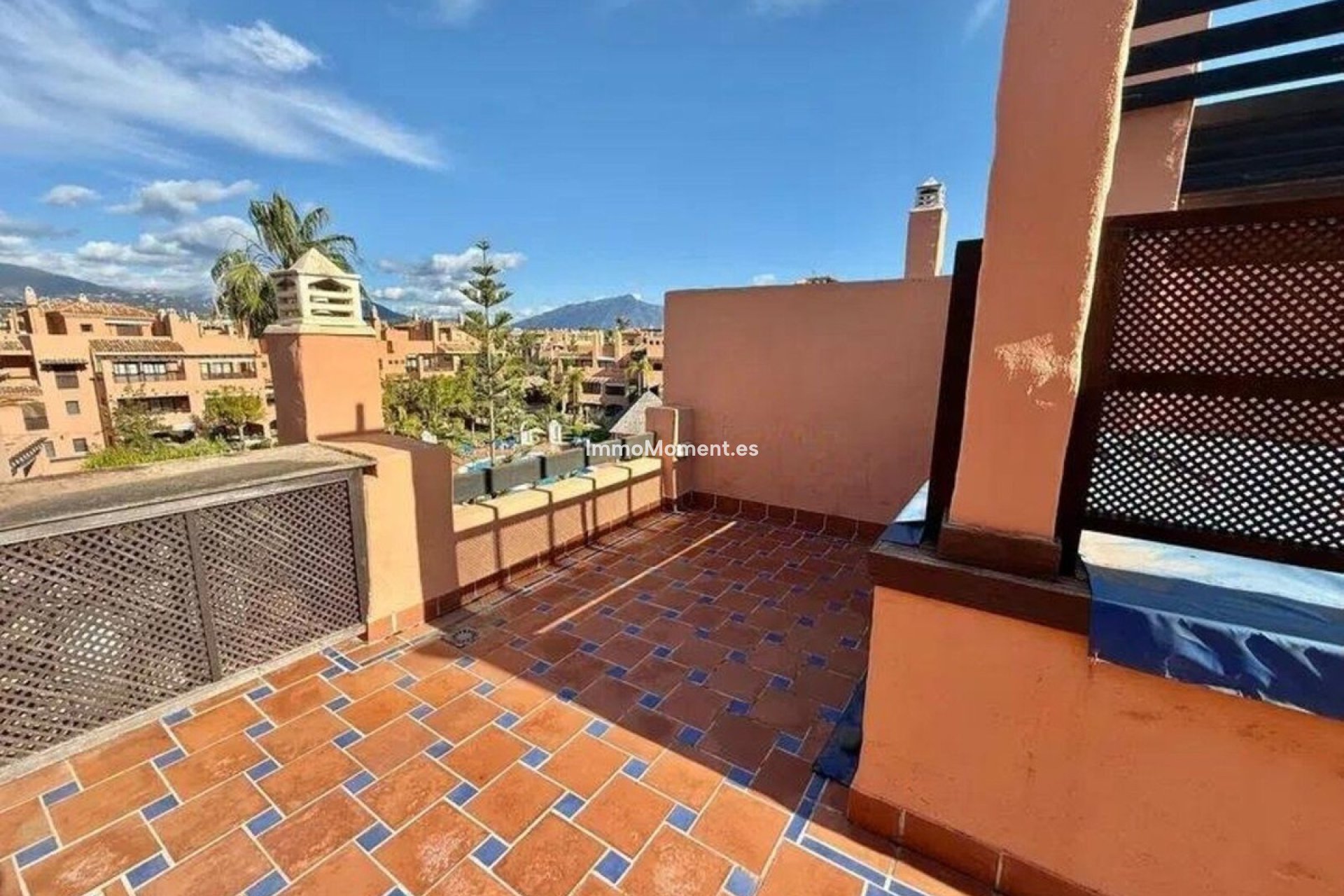 Resale - Apartment - Estepona - Hacienda del Sol
