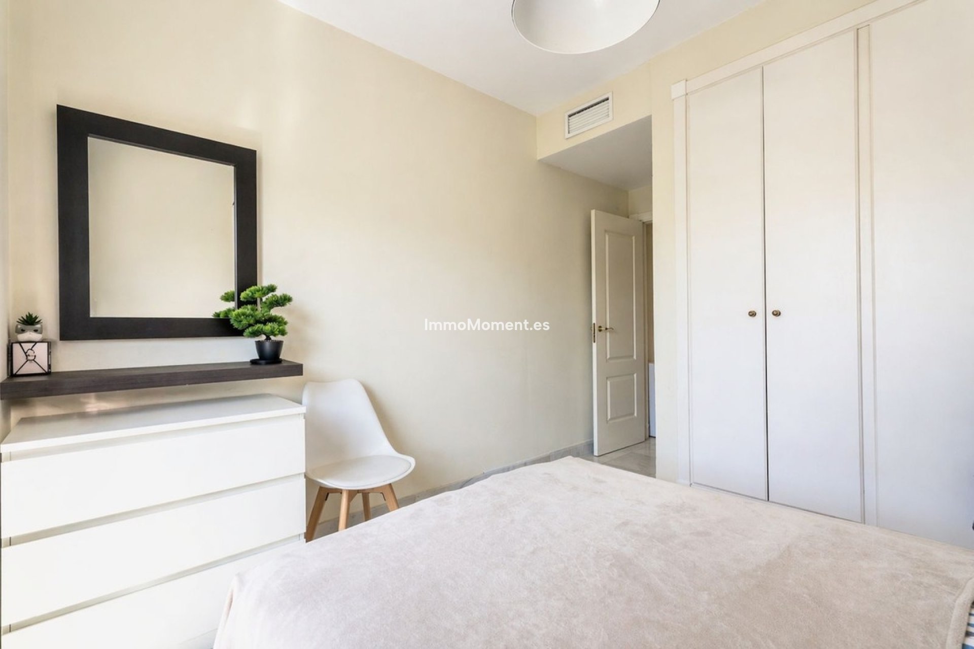 Resale - Apartment - Estepona - Hacienda del Sol