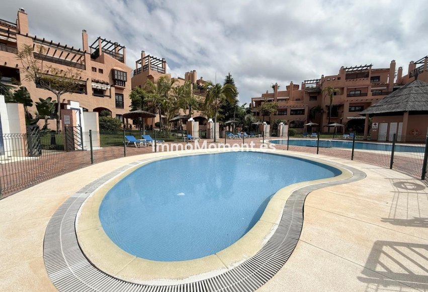 Resale - Apartment - Estepona - Hacienda del Sol