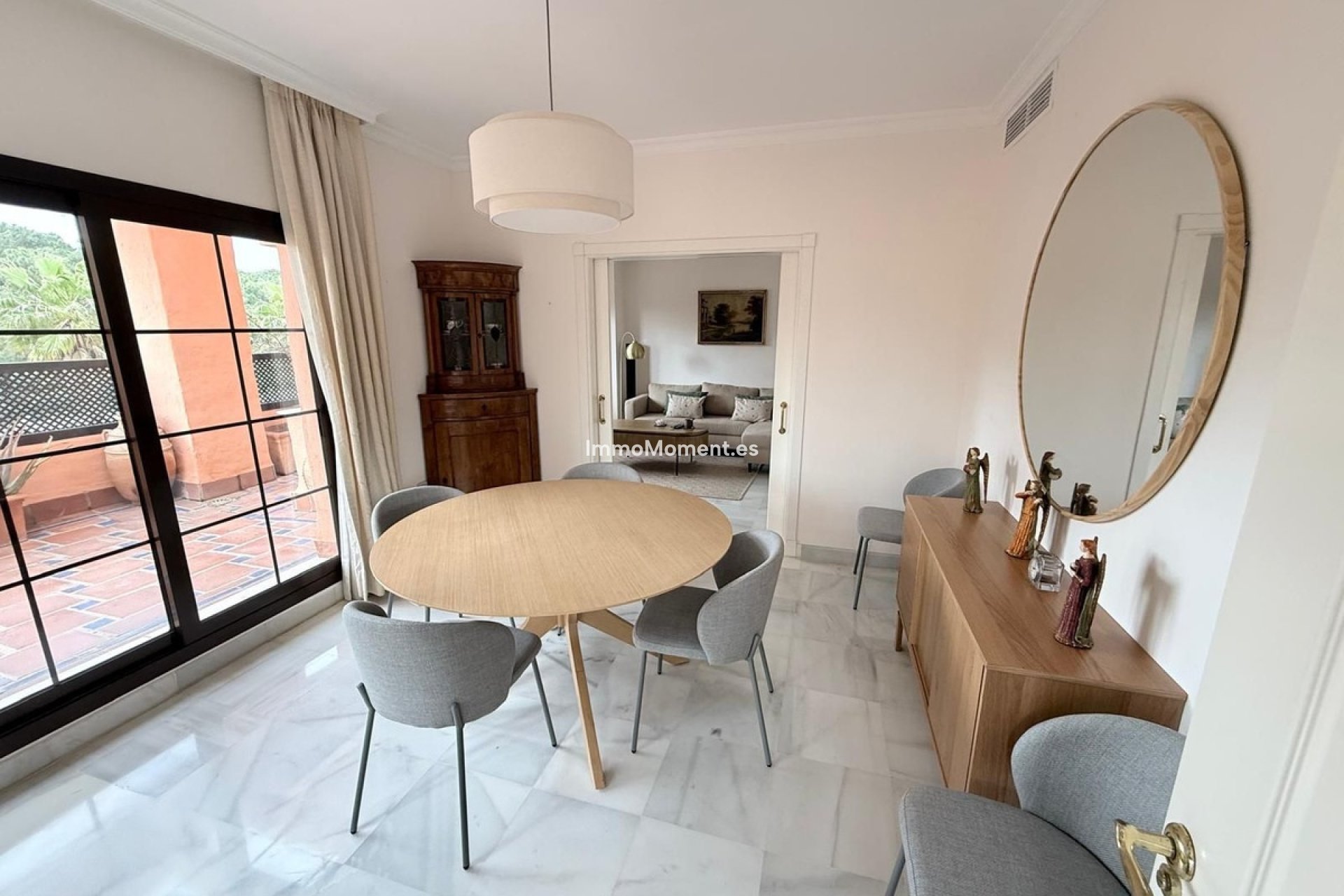 Resale - Apartment - Estepona - Hacienda del Sol