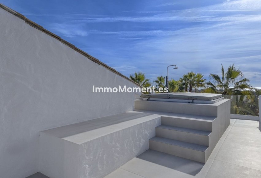 Resale - Apartment - Estepona - New Golden Mile