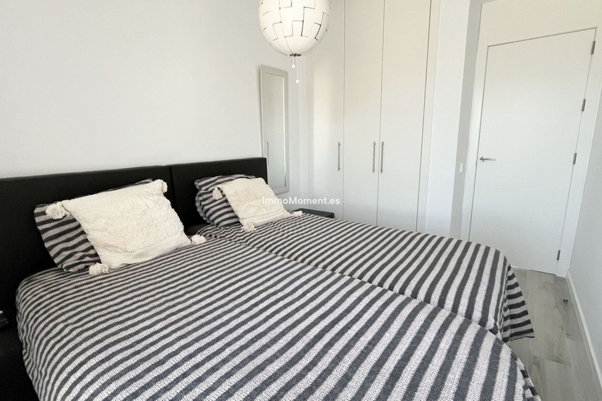 Resale - Apartment - Estepona - New Golden Mile