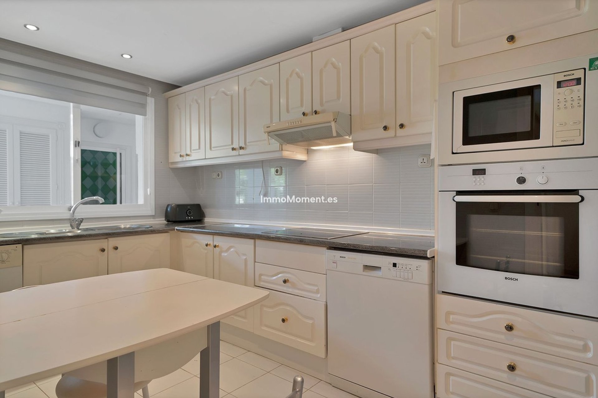 Resale - Apartment - Estepona - New Golden Mile