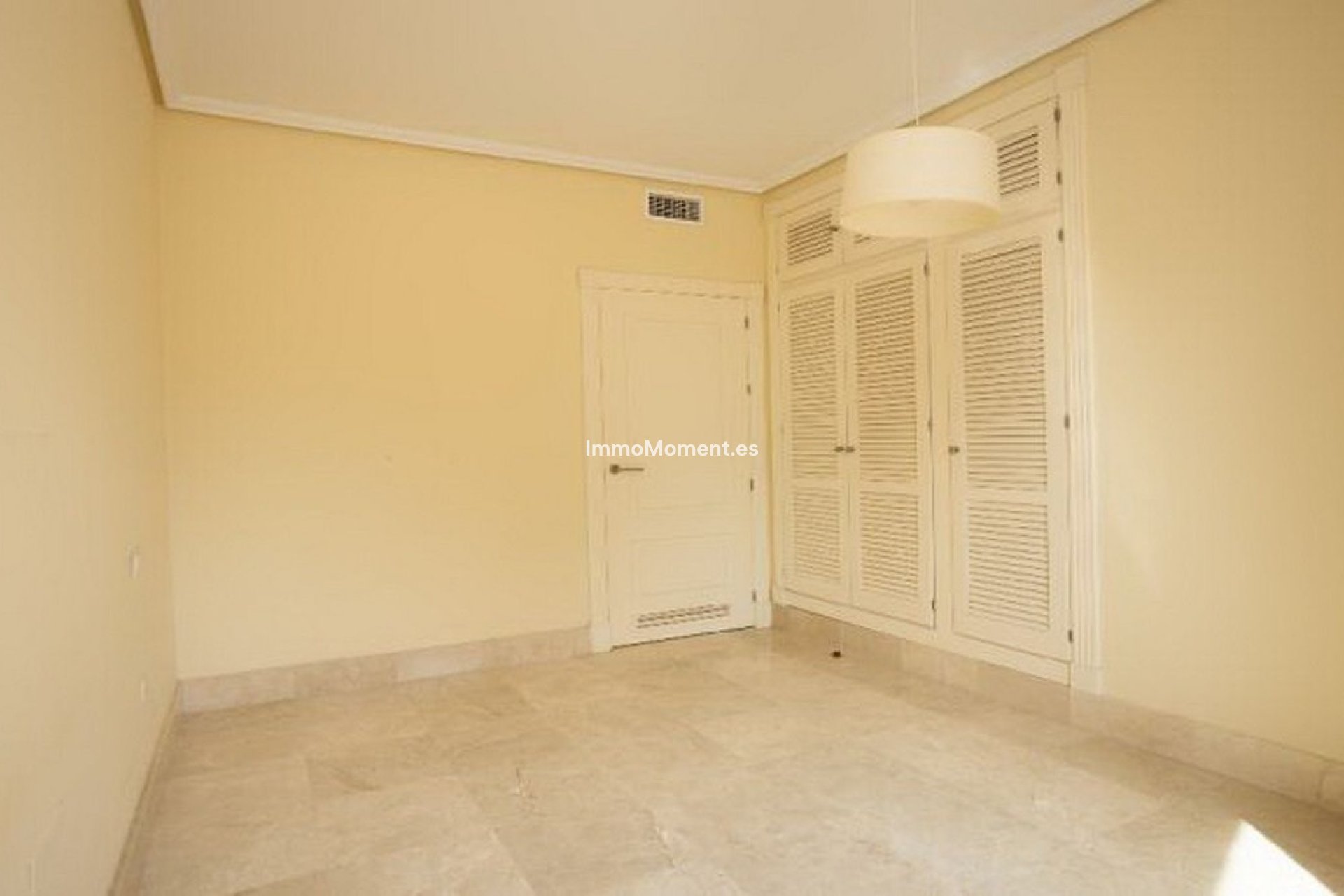 Resale - Apartment - Estepona - New Golden Mile