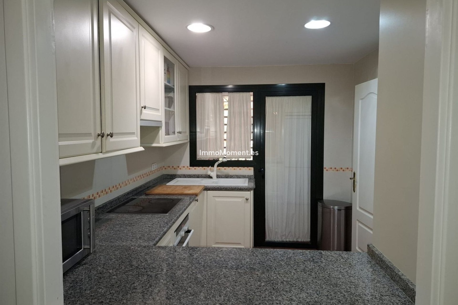 Resale - Apartment - Estepona - New Golden Mile