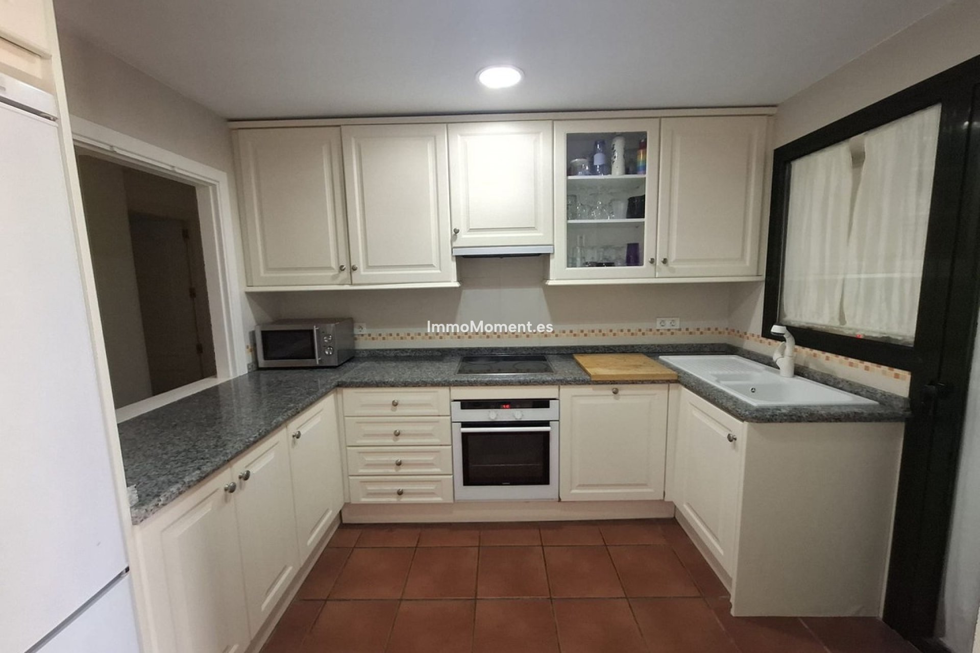 Resale - Apartment - Estepona - New Golden Mile