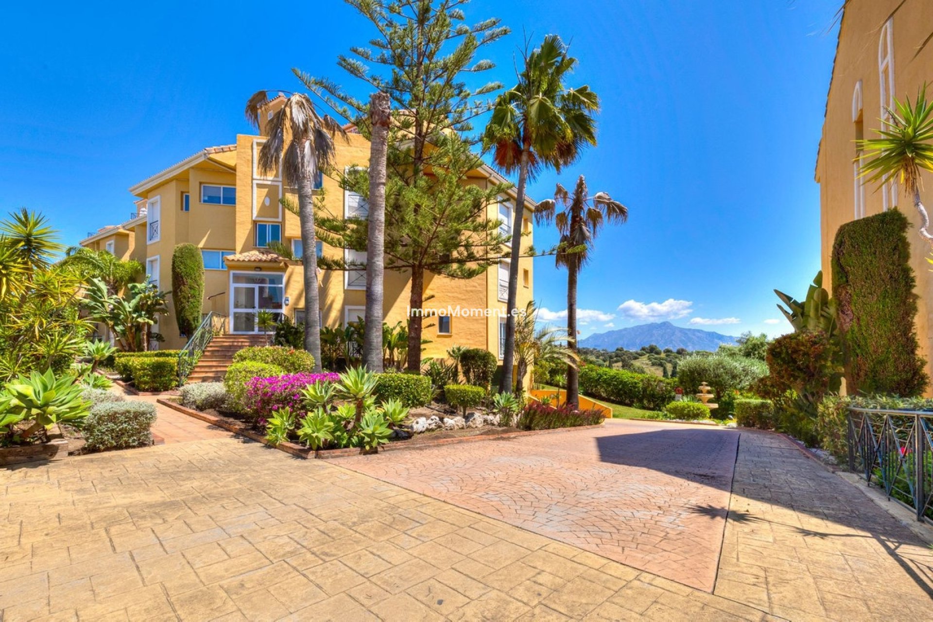 Resale - Apartment - Estepona - New Golden Mile