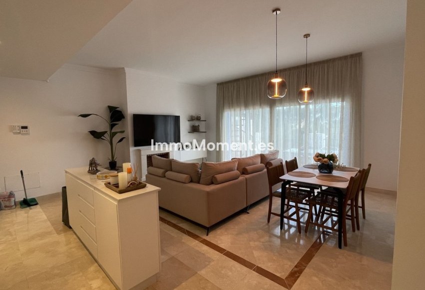 Resale - Apartment - Estepona - New Golden Mile