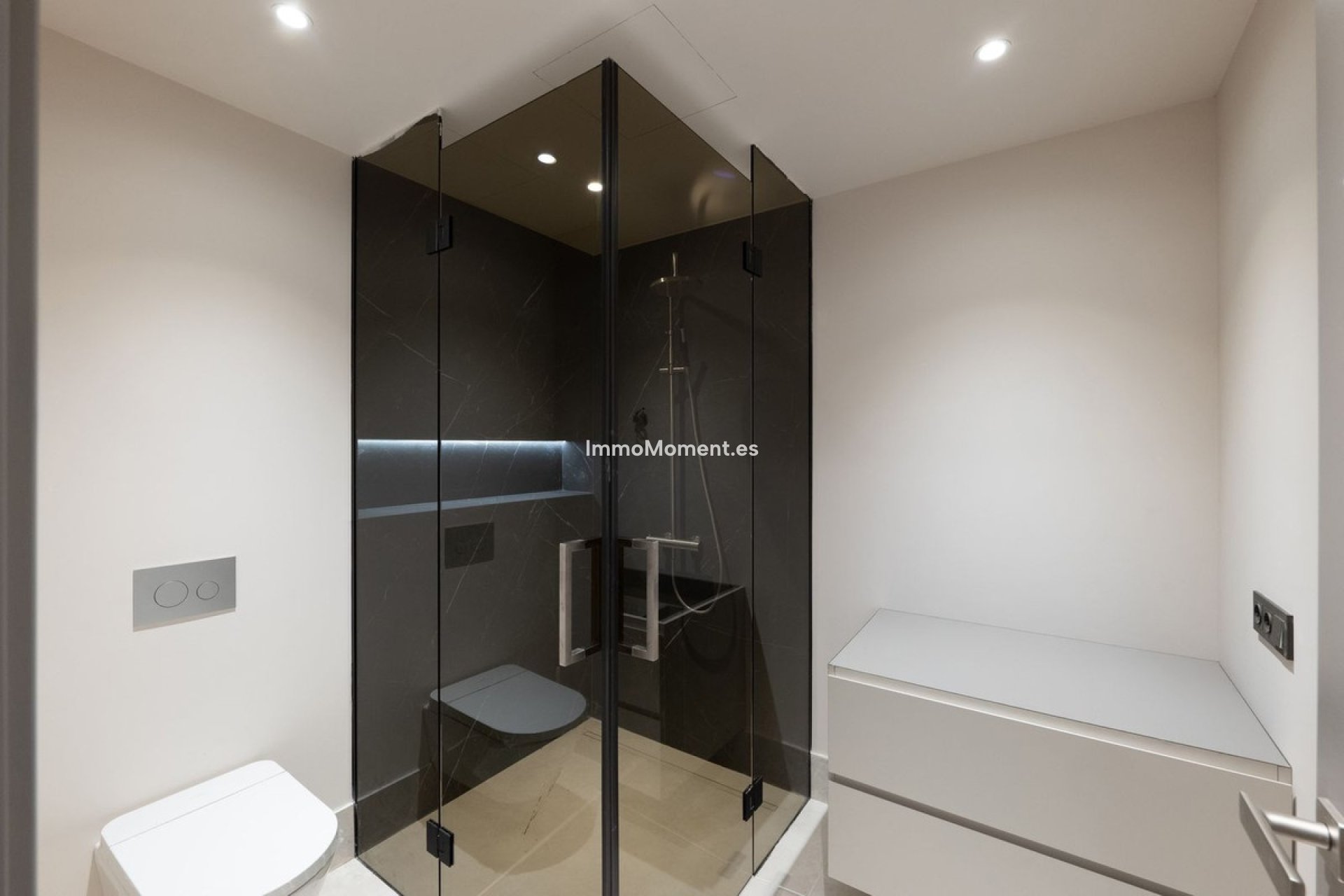 Resale - Apartment - Estepona - New Golden Mile