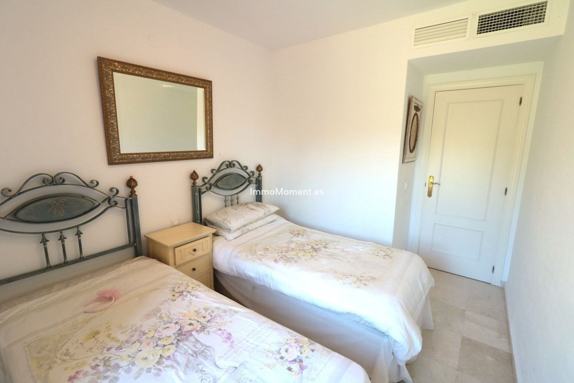 Resale - Apartment - Estepona - New Golden Mile