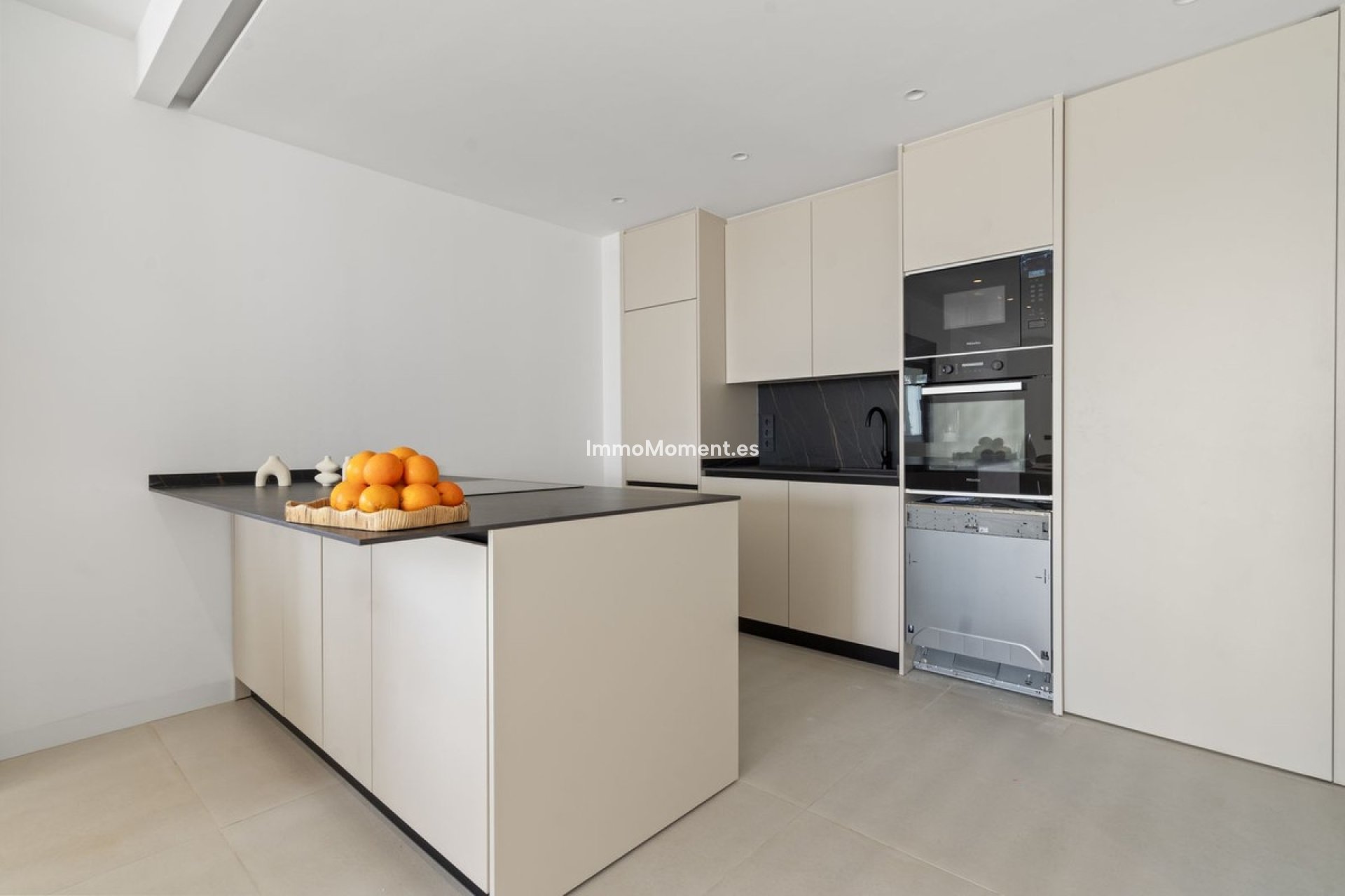 Resale - Apartment - Estepona - New Golden Mile