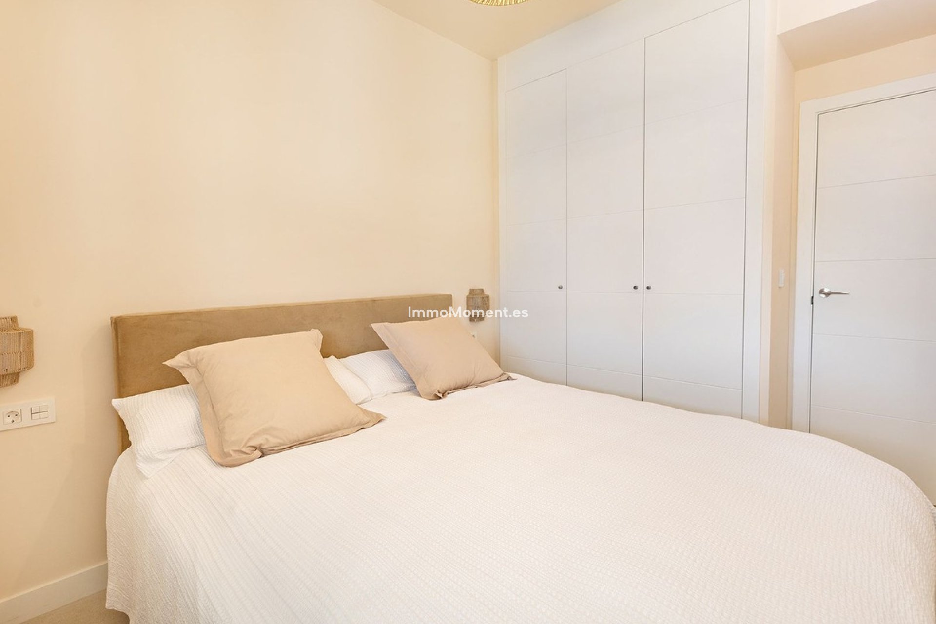 Resale - Apartment - Estepona - Selwo