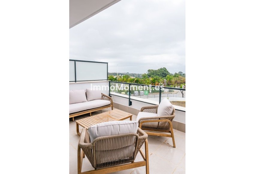 Resale - Apartment - Estepona - Selwo
