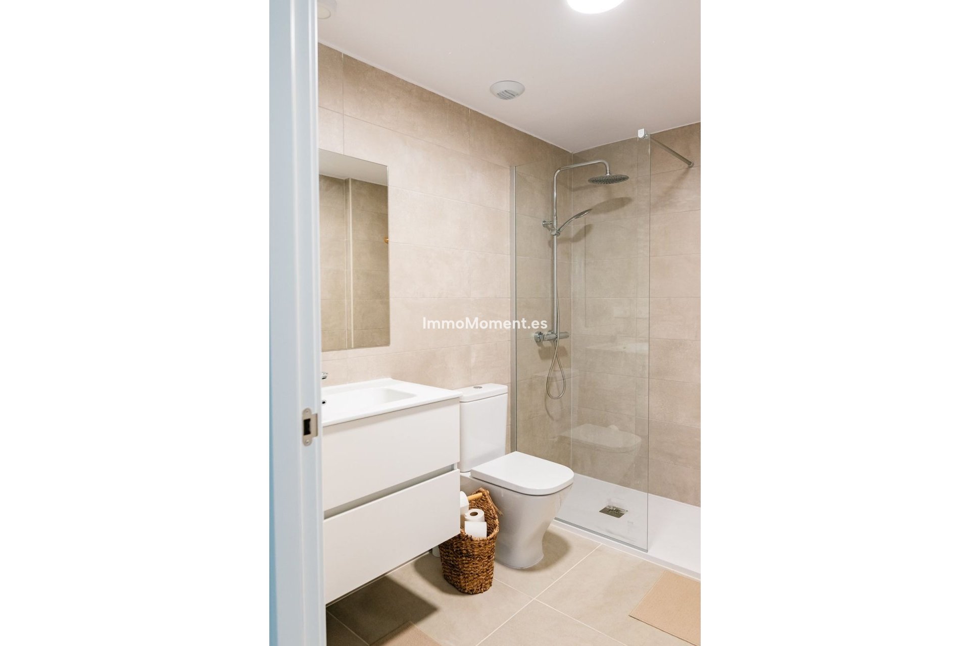 Resale - Apartment - Estepona - Selwo
