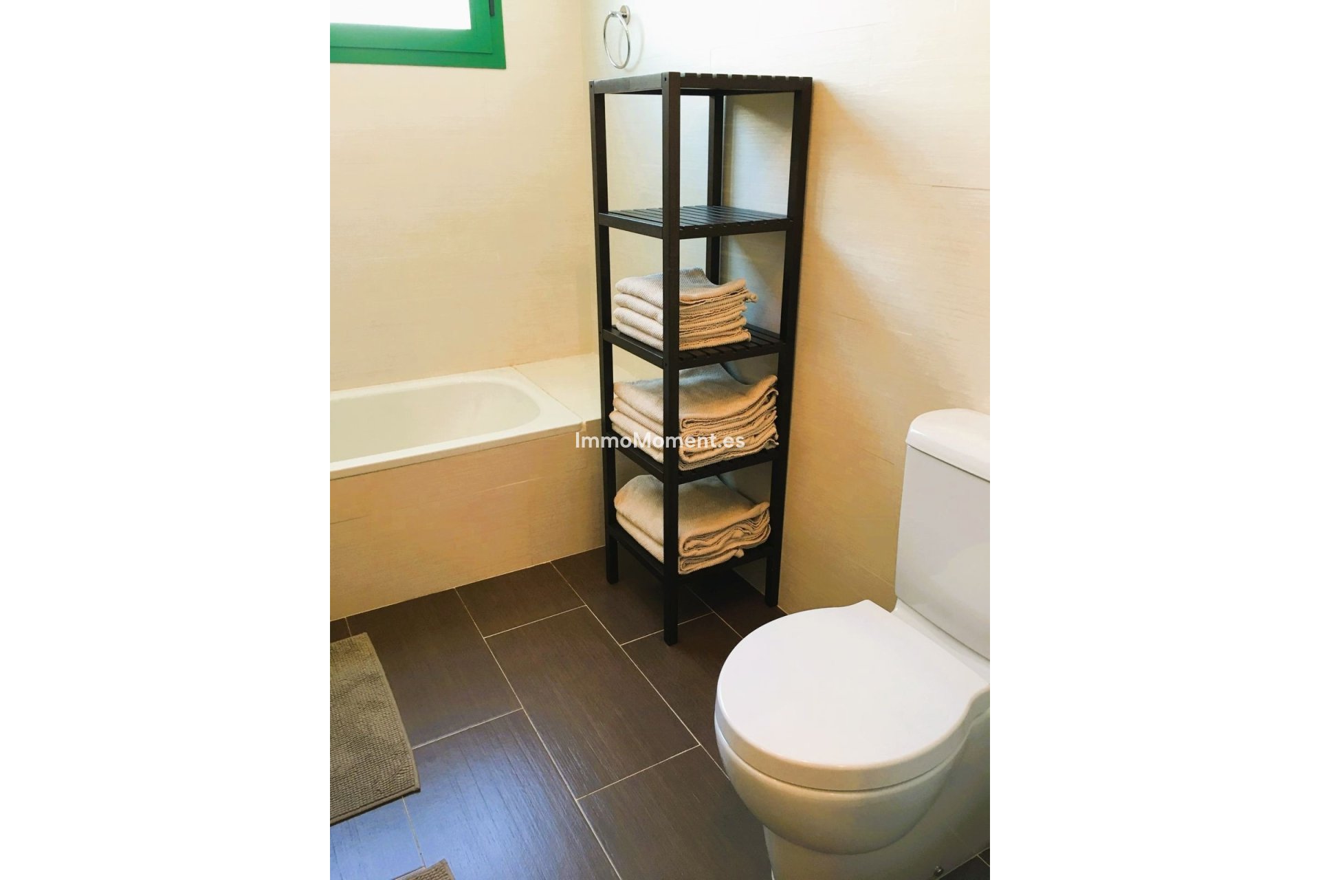 Resale - Apartment - Estepona - Selwo