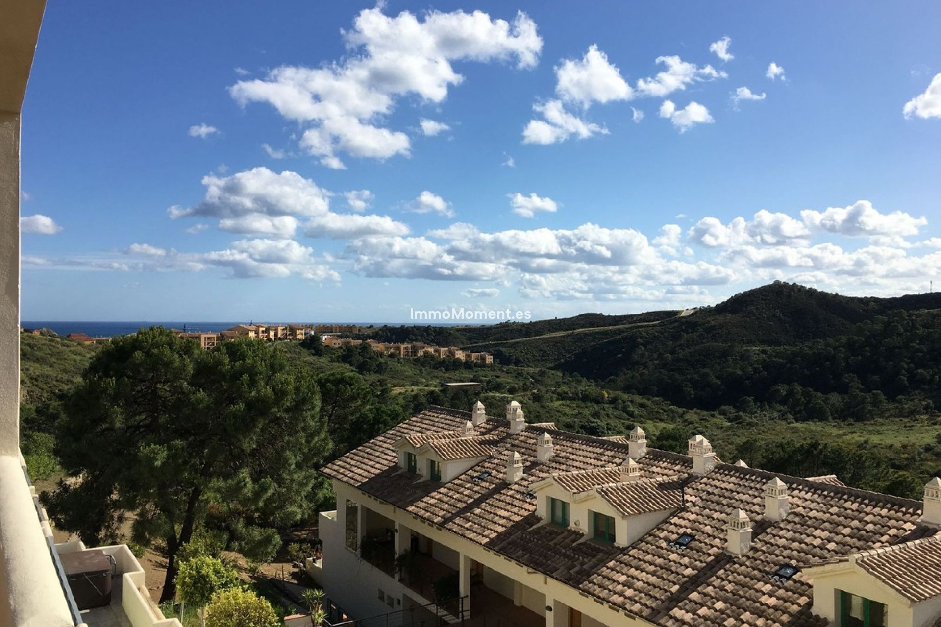 Resale - Apartment - Estepona - Selwo