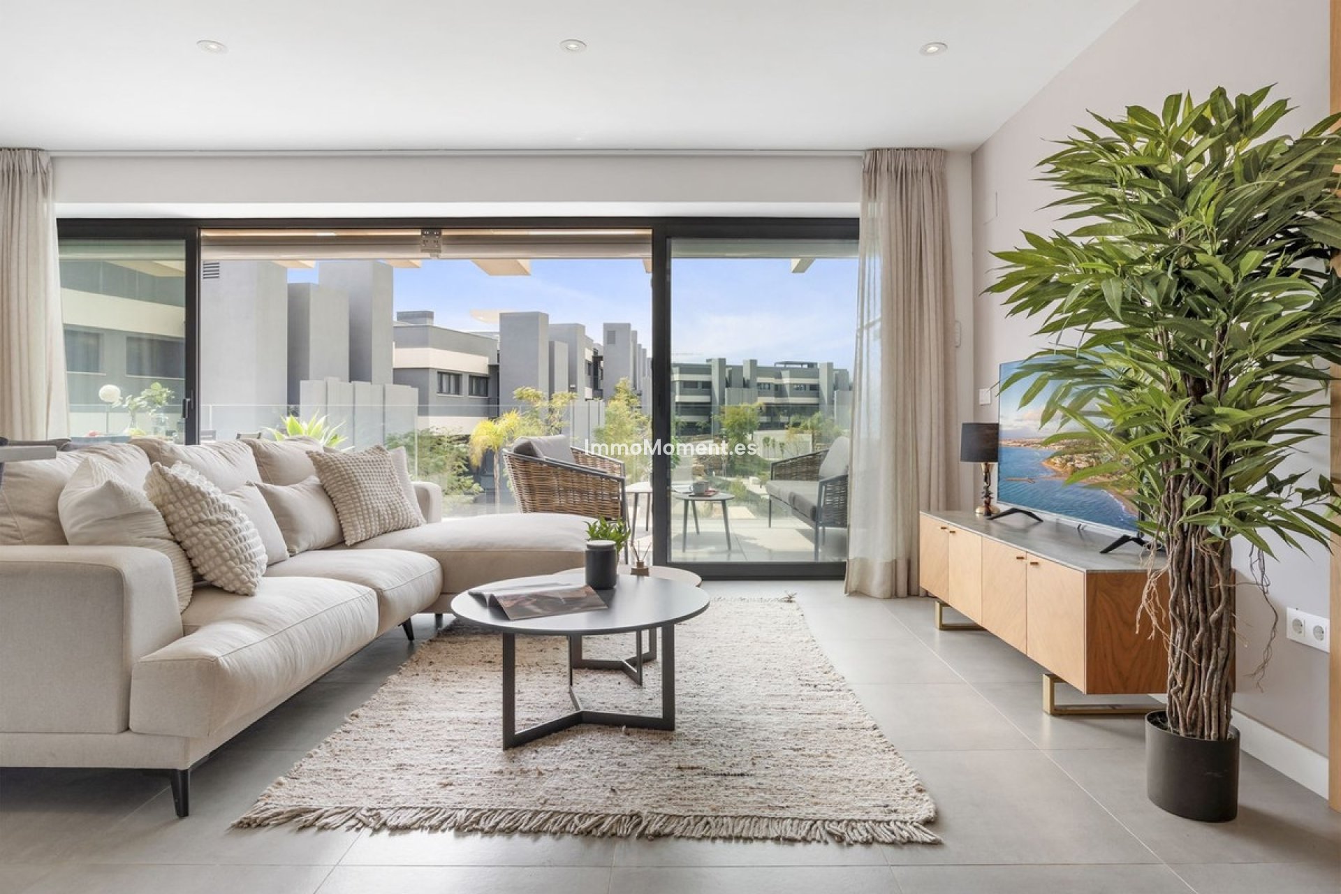 Resale - Apartment - Estepona - Selwo