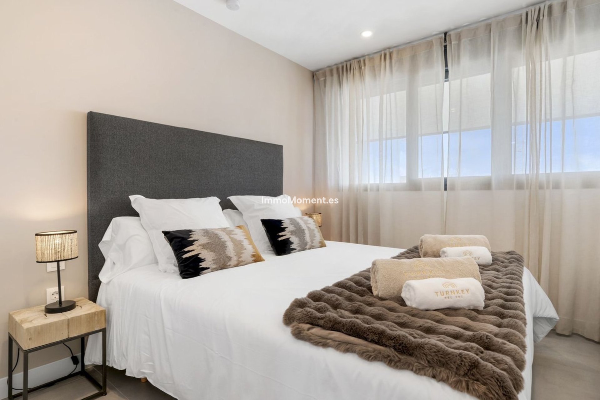 Resale - Apartment - Estepona - Selwo