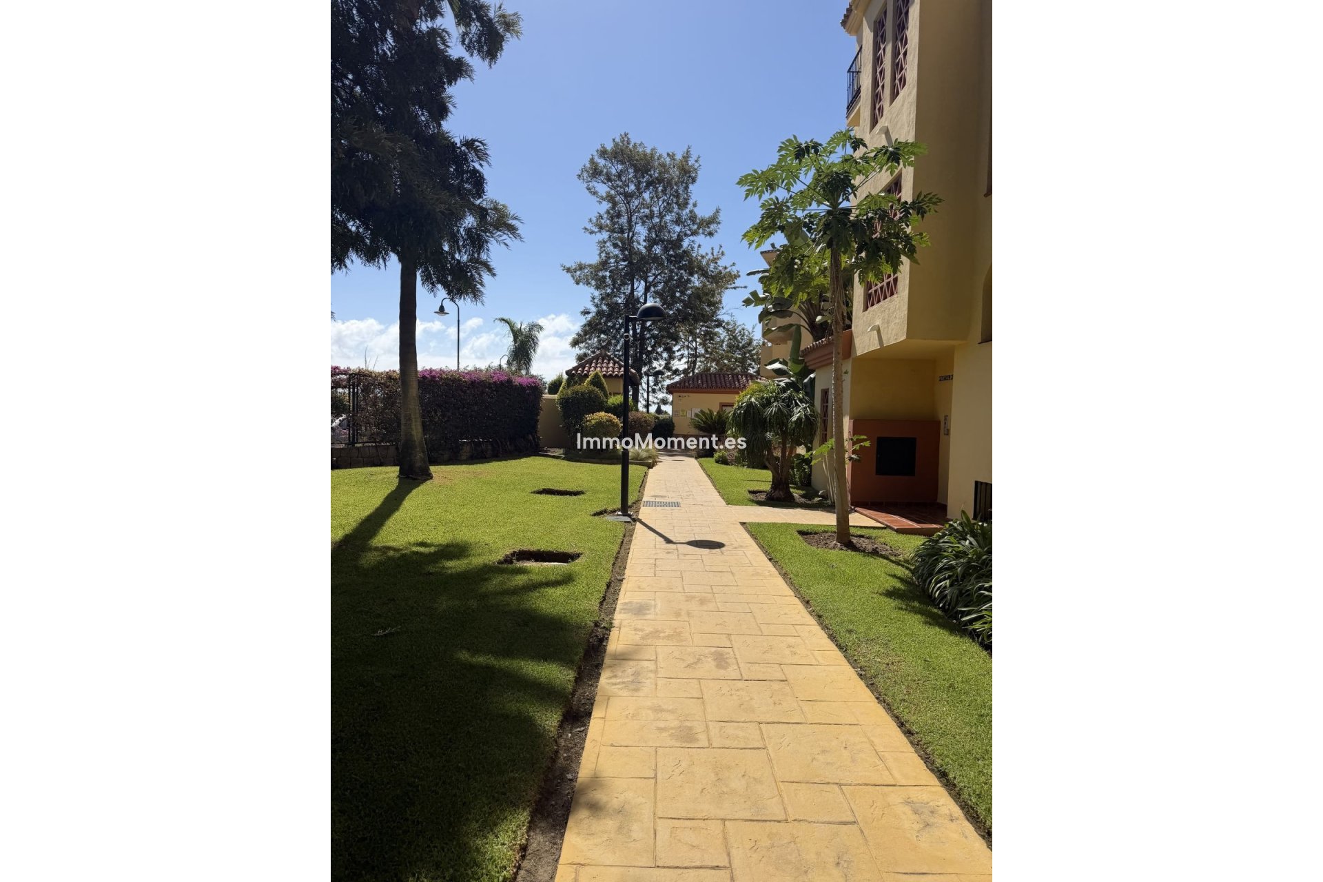 Resale - Apartment - Estepona - Selwo