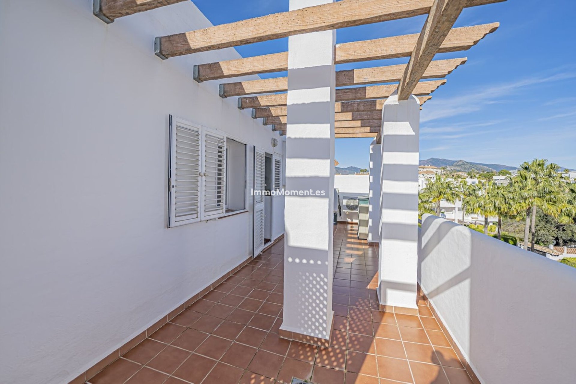 Resale - Apartment - Estepona - Selwo