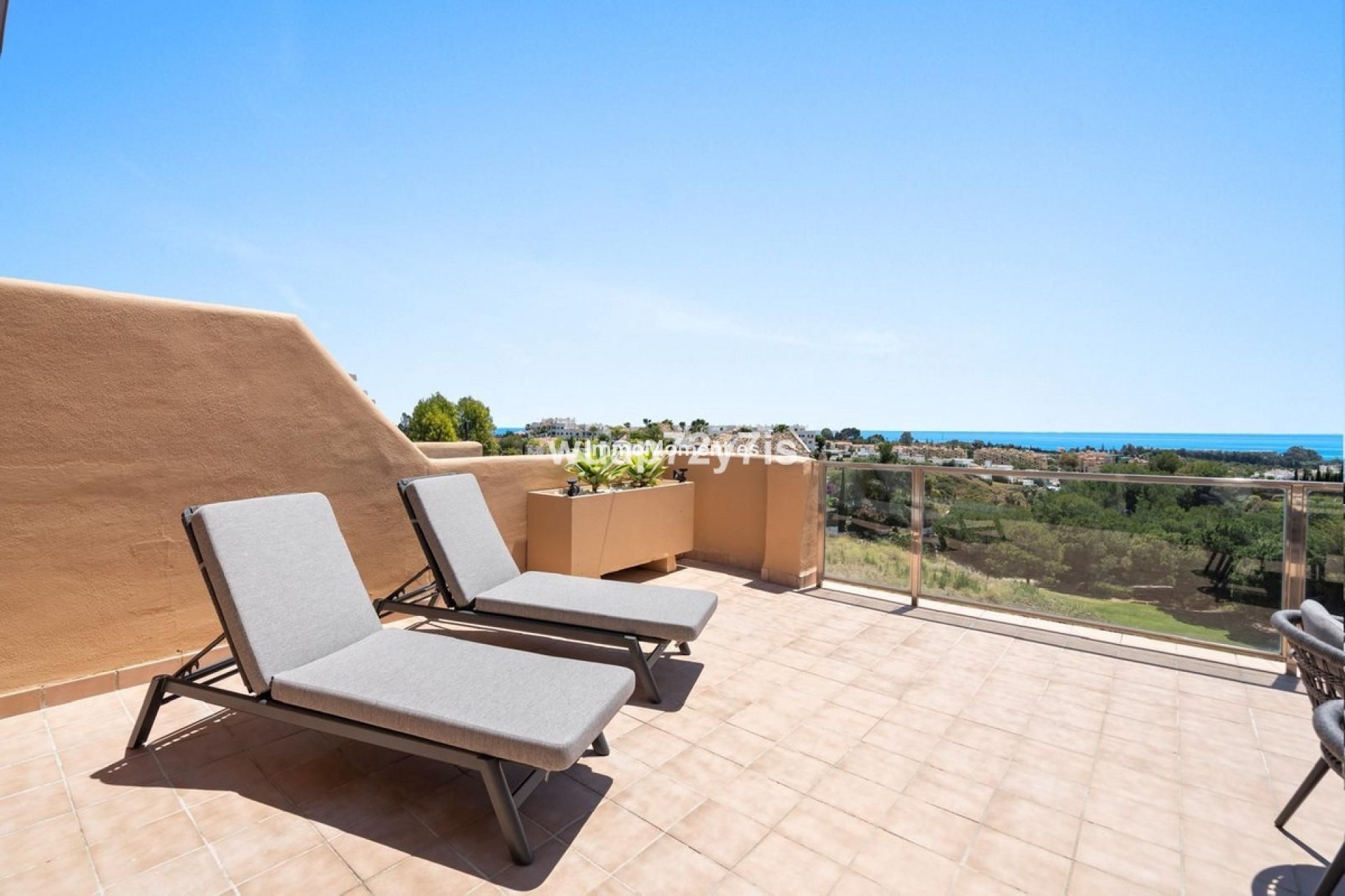 Resale - Apartment - Estepona - Selwo