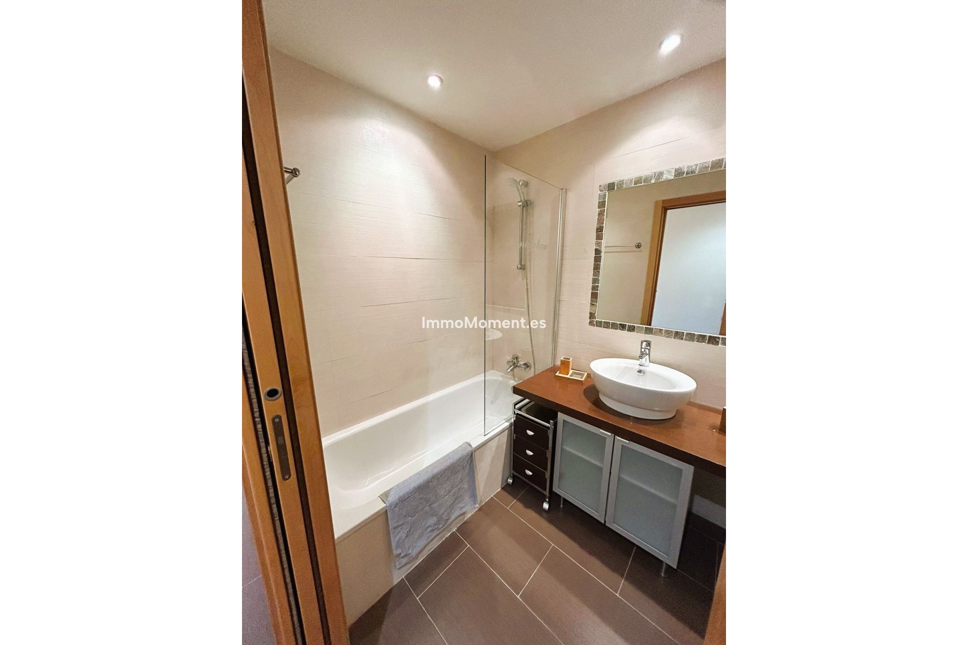 Resale - Apartment - Estepona - Selwo