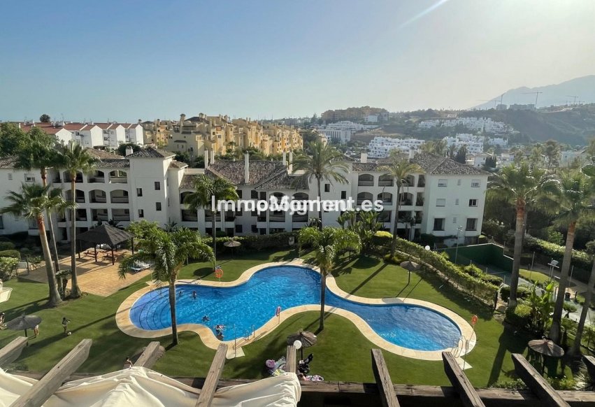 Resale - Apartment - Estepona - Selwo