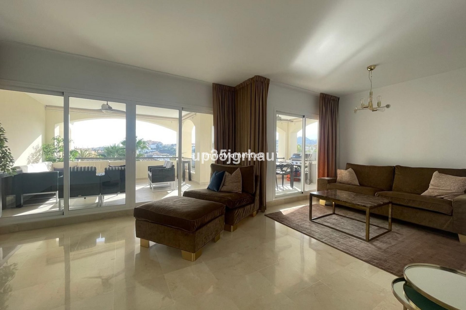 Resale - Apartment - Estepona - Selwo