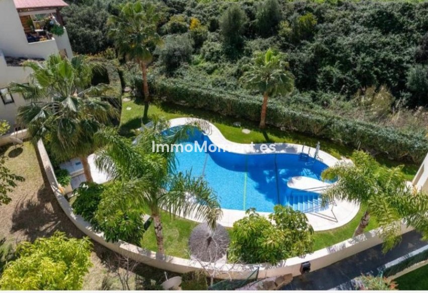Resale - Apartment - Estepona - Selwo