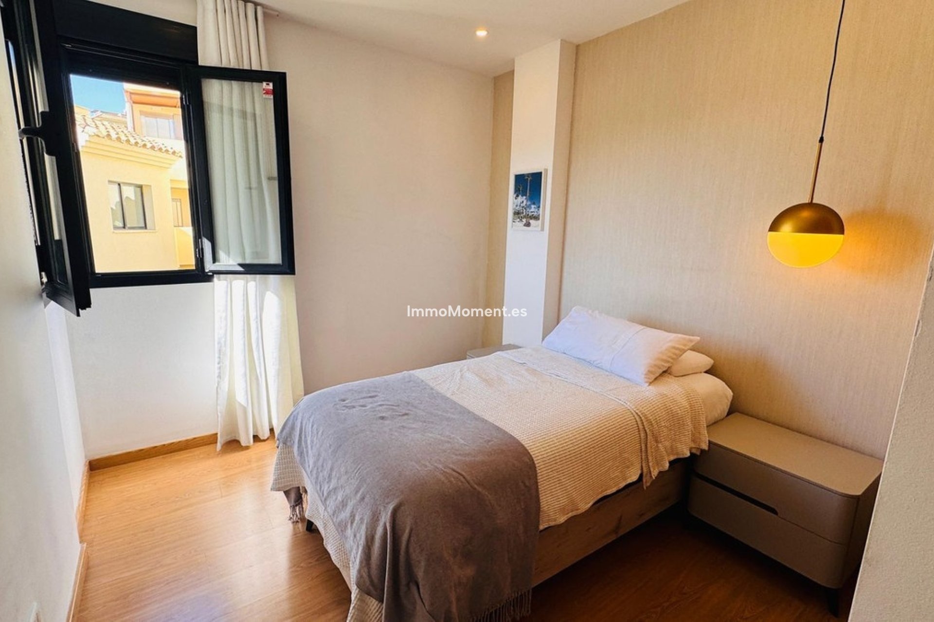 Resale - Apartment - Estepona - Selwo