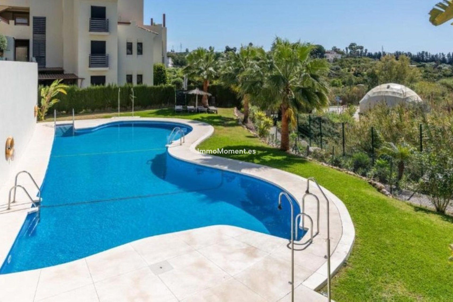 Resale - Apartment - Estepona - Selwo