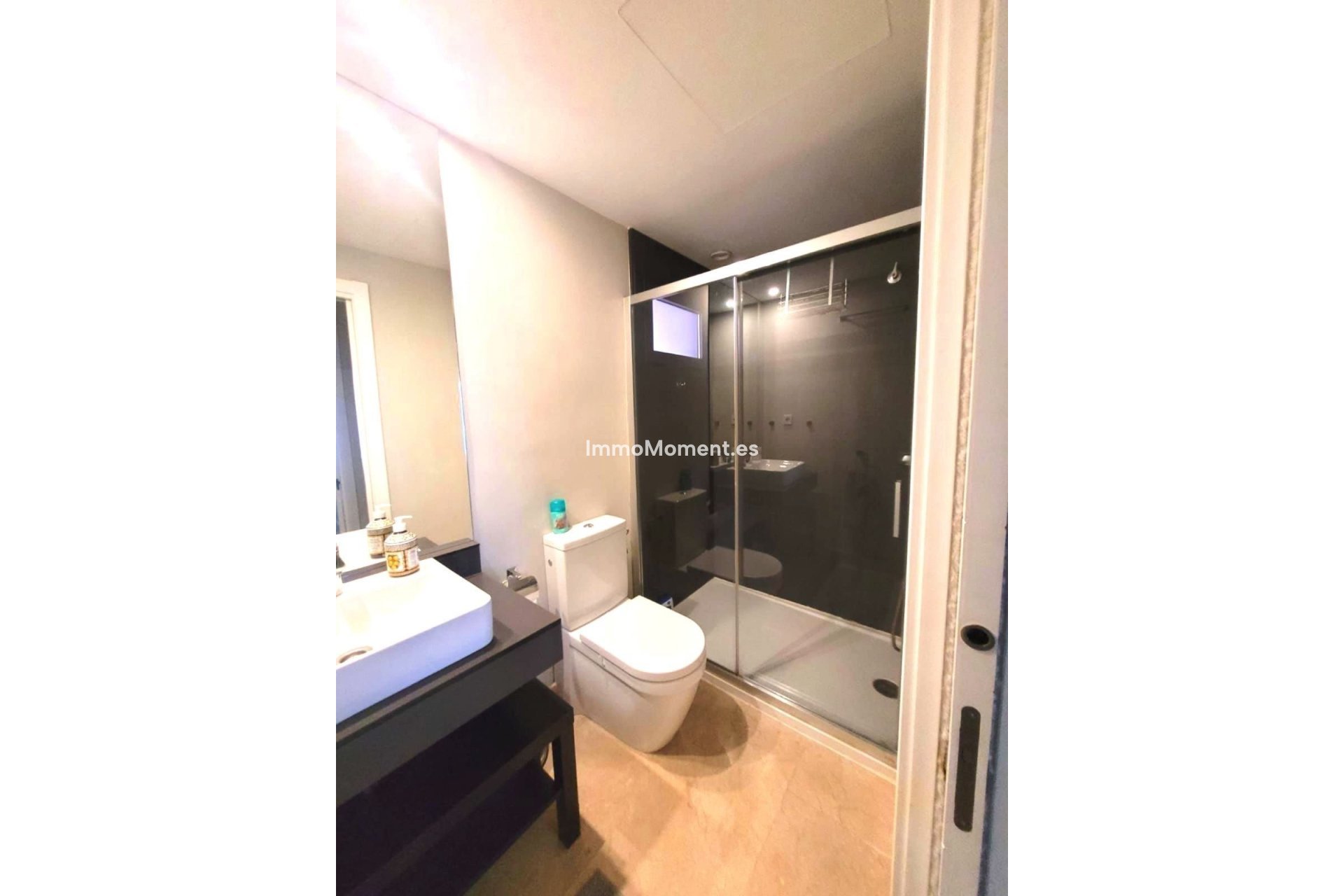 Resale - Apartment - Estepona - Selwo