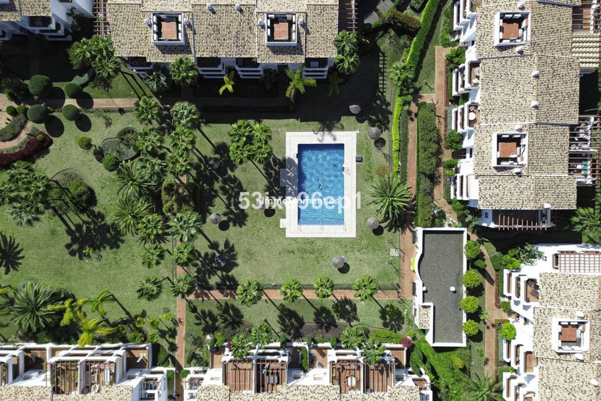 Resale - Apartment - Estepona - Selwo