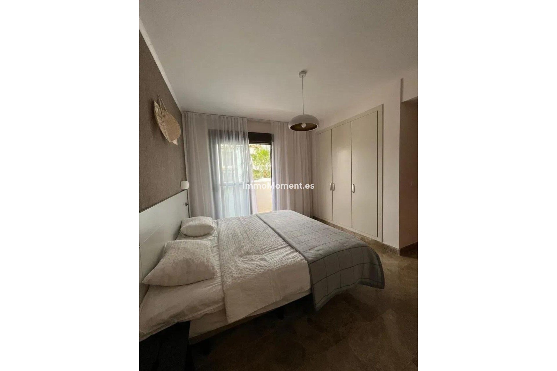 Resale - Apartment - Estepona - Selwo