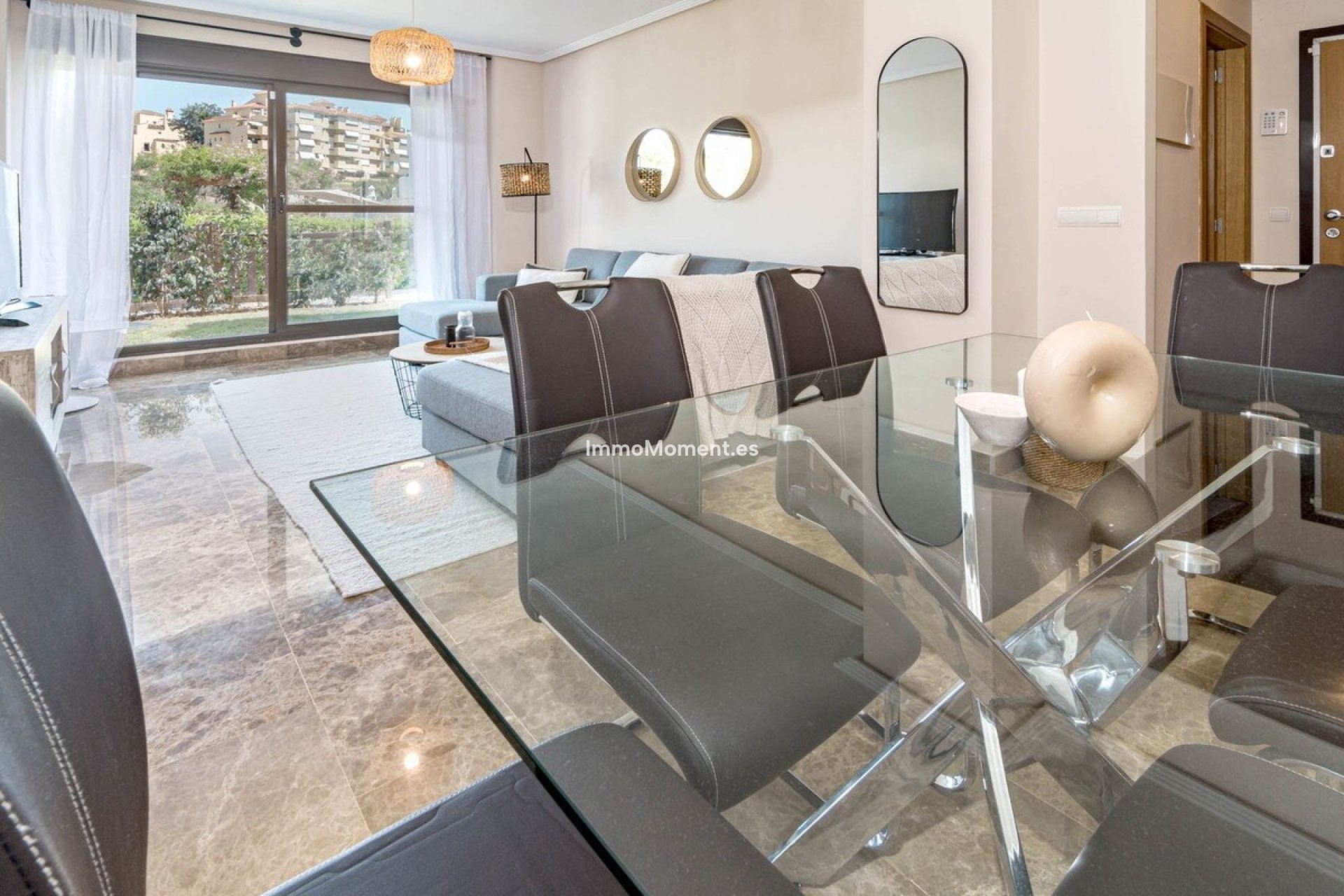 Resale - Apartment - Estepona - Selwo