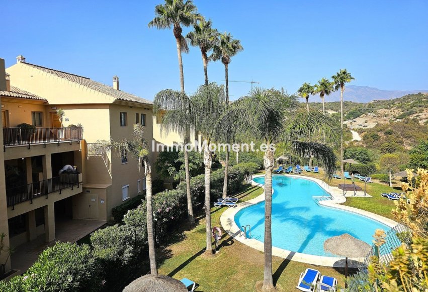 Resale - Apartment - Estepona - Selwo