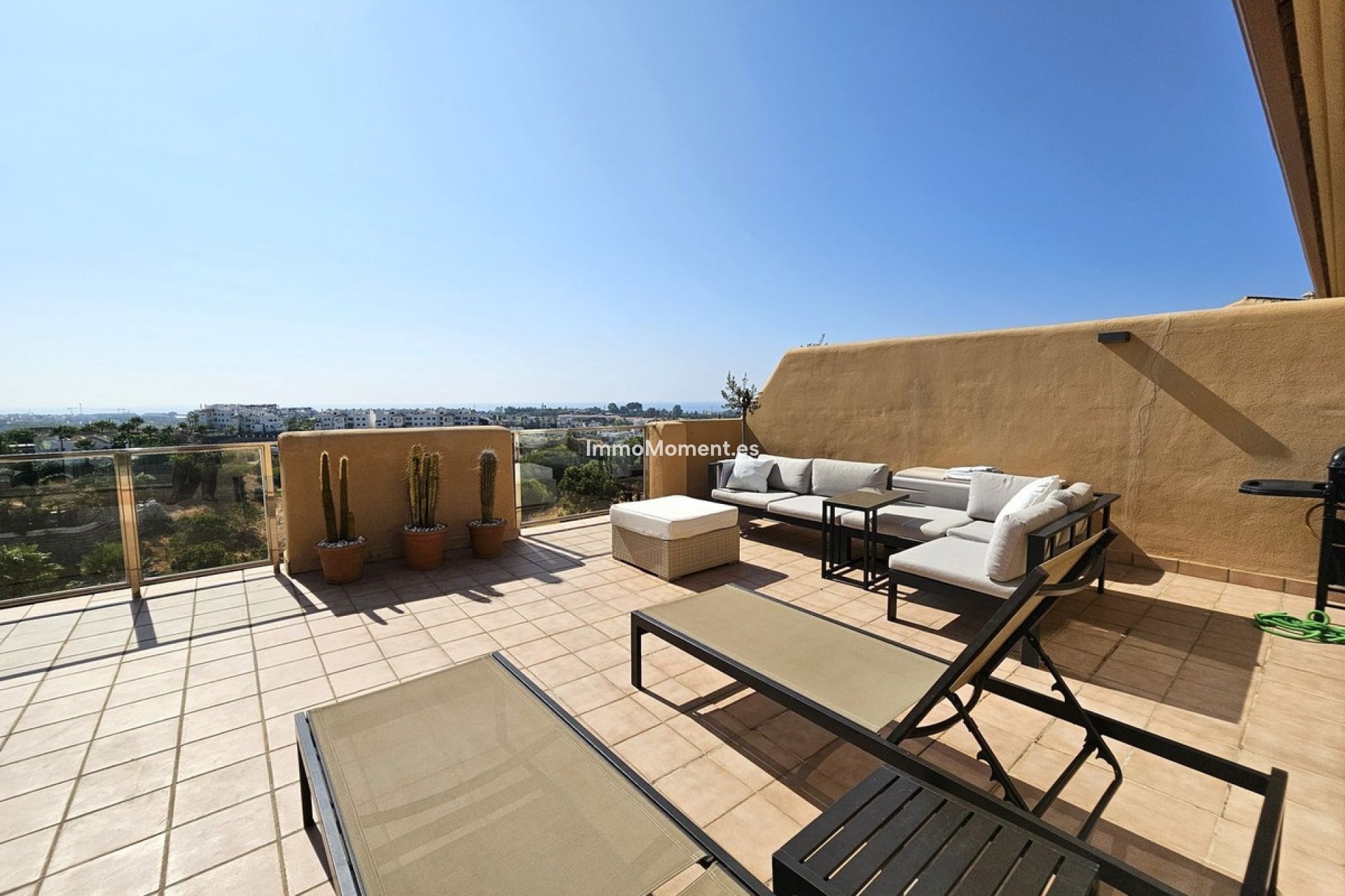 Resale - Apartment - Estepona - Selwo