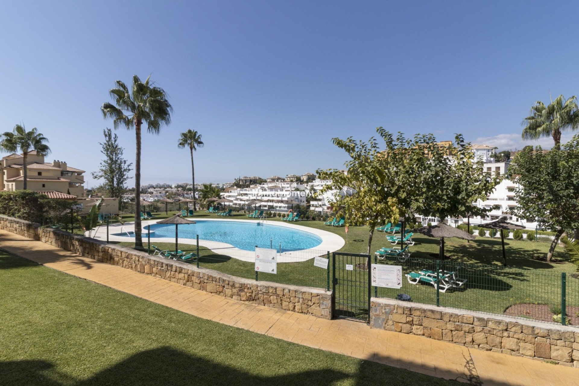 Resale - Apartment - Estepona - Selwo