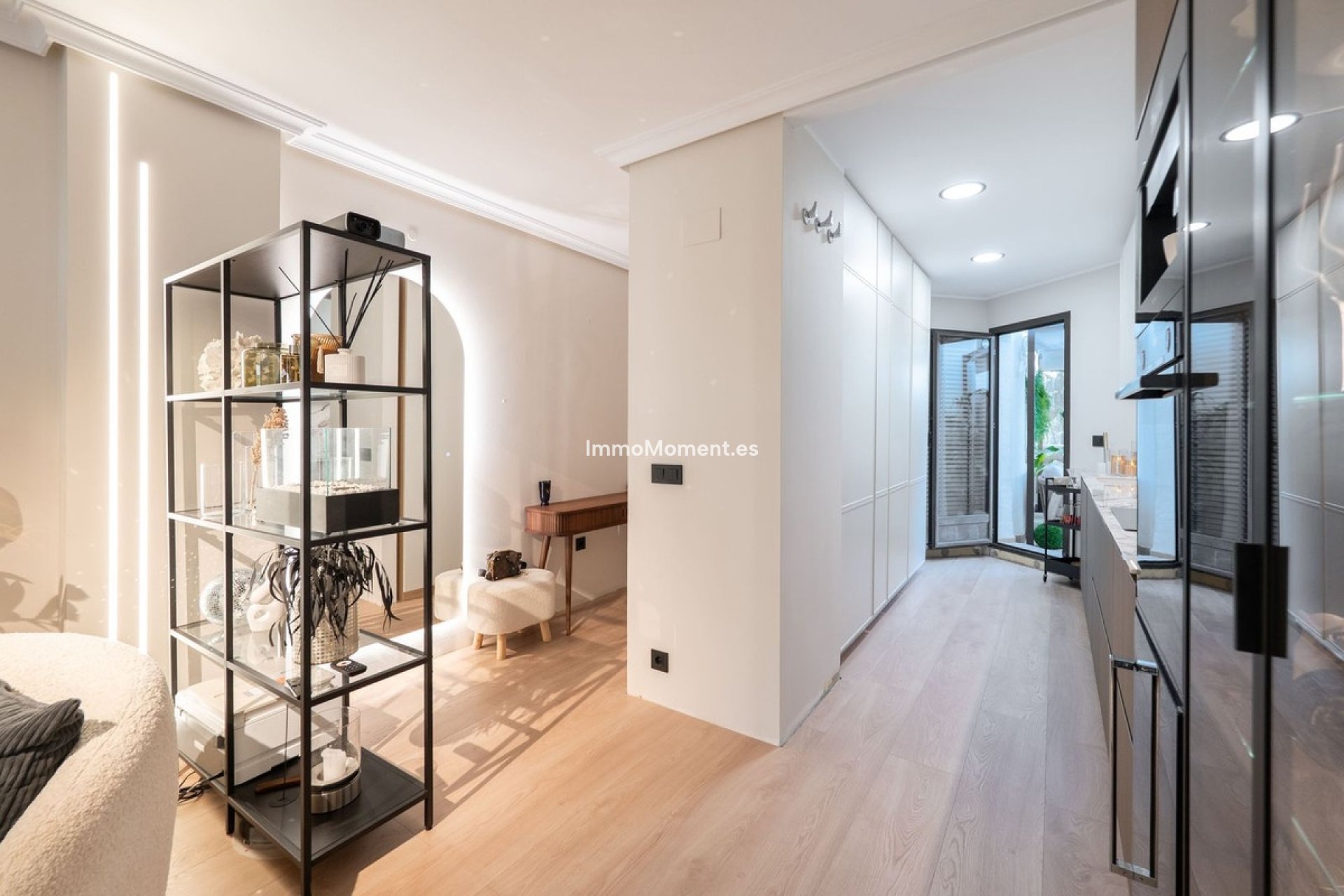 Resale - Apartment - Estepona - Selwo