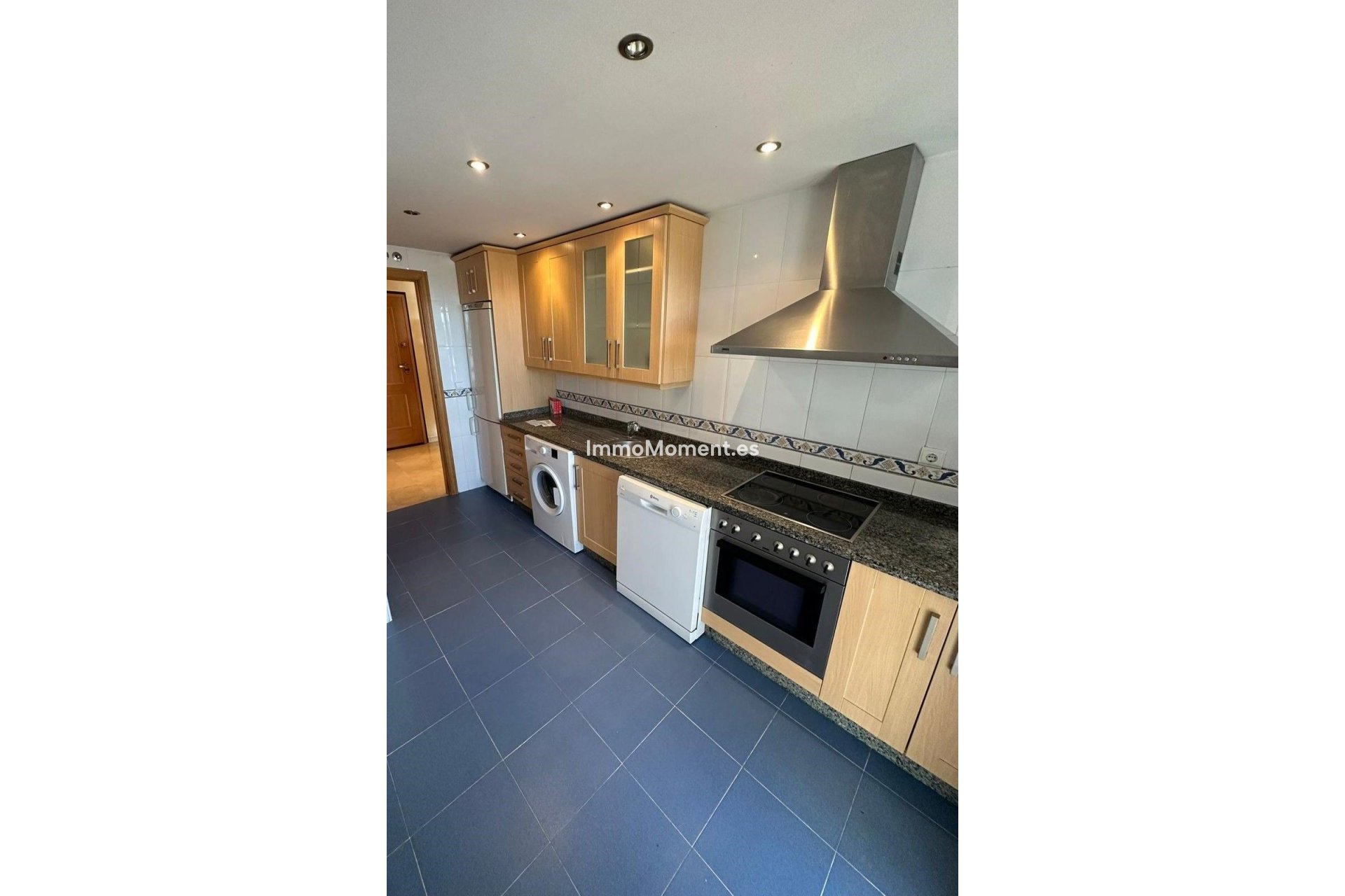 Resale - Apartment - Estepona - Selwo